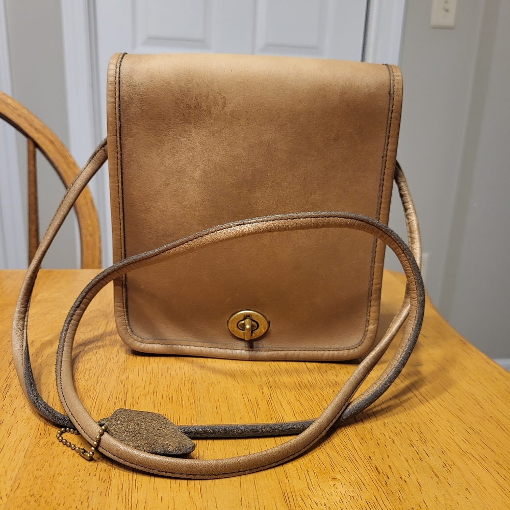 Vintage Coach New York Compact 9620 Crossbody